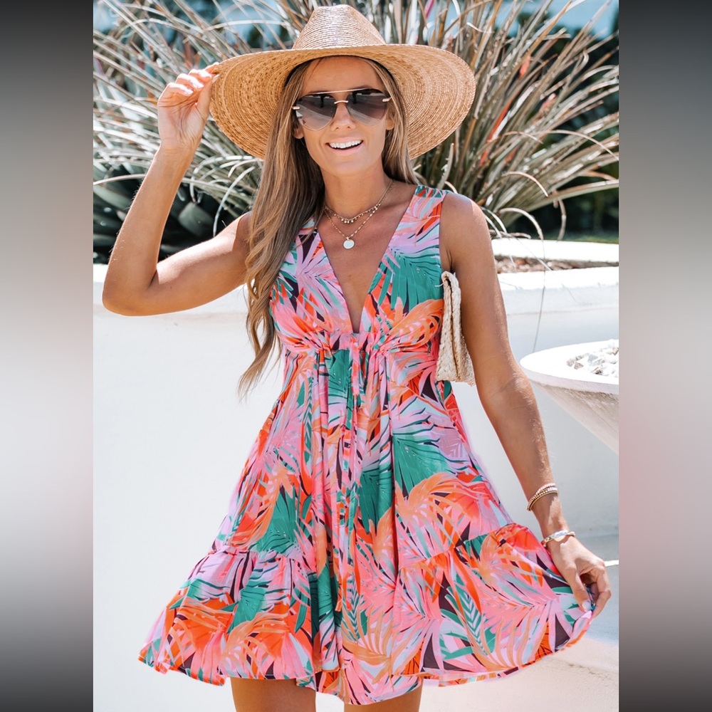 Tropical leaf print flowy dress